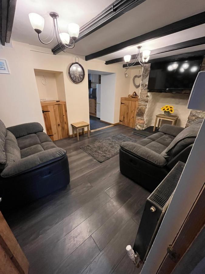 Pet Friendly Cottage Pool Экстерьер фото